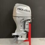 2015 Honda 100 HP EFI V-TEC outboard engine.