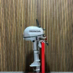 2017 Honda BF6A outboard engine.