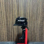 Suzuki 5 HP DF5AS outboard engine.