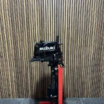 Suzuki 6 HP DF6AL outboard engine.